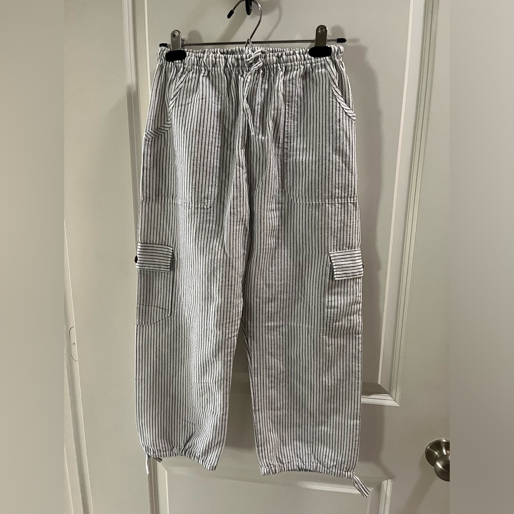 Extra Small White and Grey Pinstripe Pants
